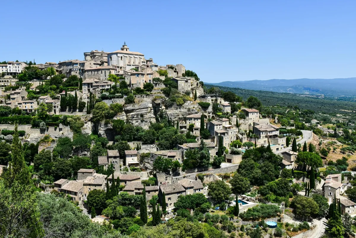 Panoramic view of the village of Gordes in the Luberon